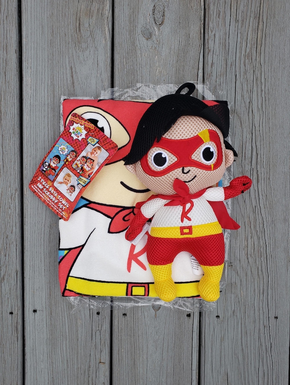 Ryan's World 2 Piece Bath Towel and Scrubby Set